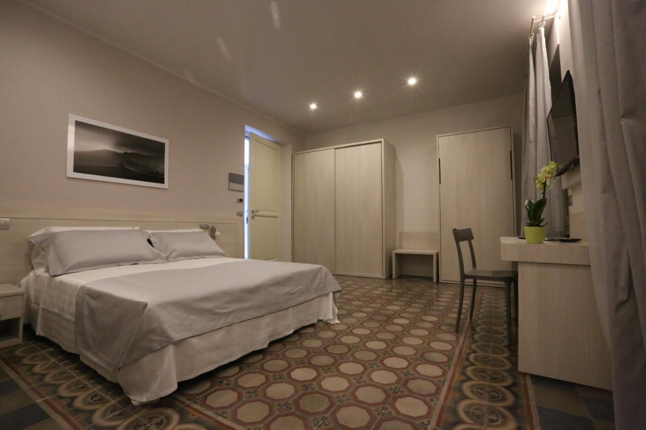 Bed and Breakfast Palazzo Belli Alba  Exterior foto